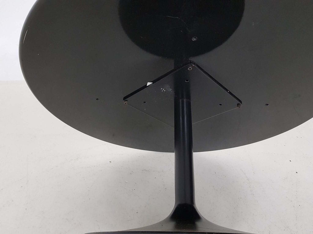 pierre-paulin-for-artifort-round-coffee-table-for-sale_9