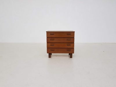 Vintage teak night stand / chest of drawers