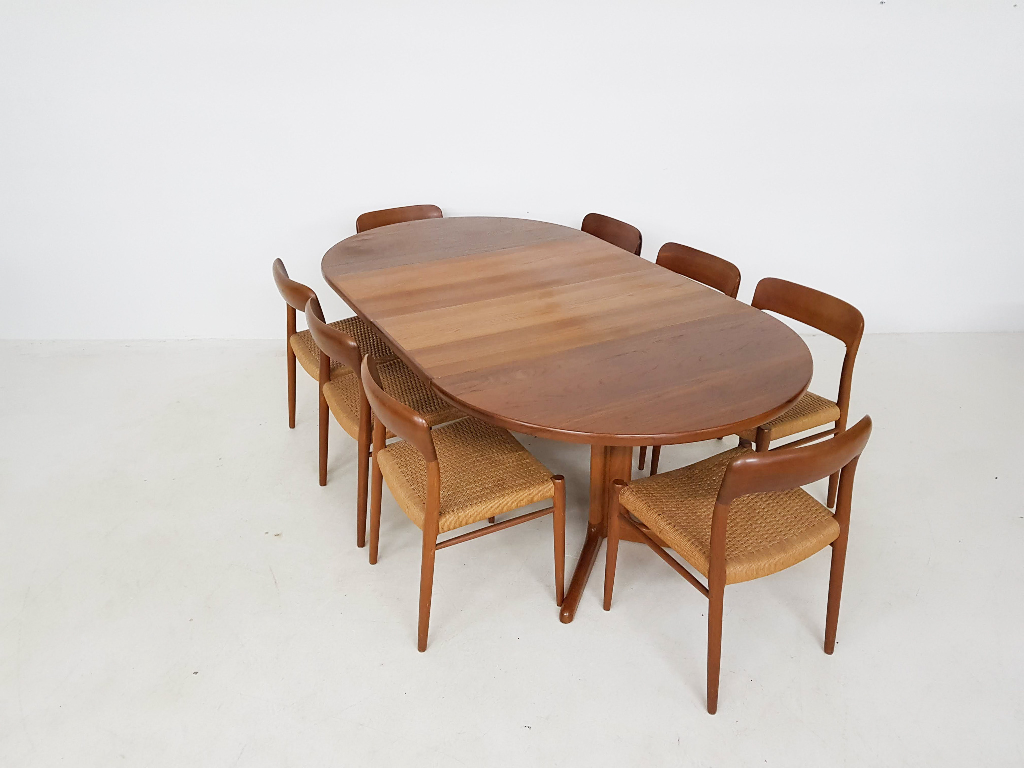 skovby dining table and chairs