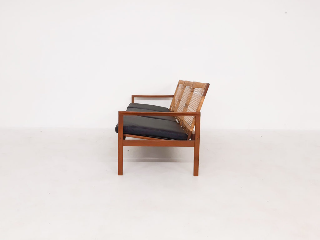 hans-olsen-juul-kristensen-rattan-leather-sofa-for-sale_1