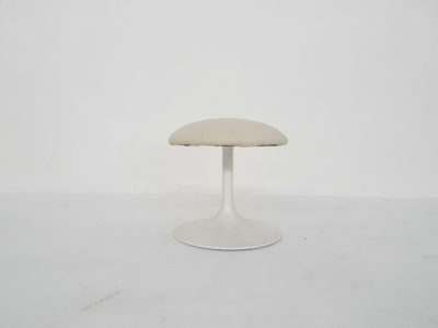 Vintage tulip stool, in the style of Saarinen, 1960's