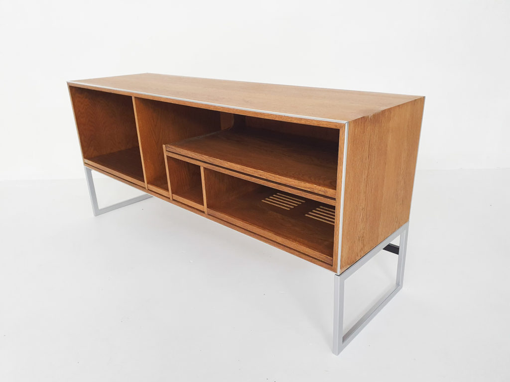 Jacob Jensen for Bang and Olufsen MC40 Audio of Hi-Fi Cabinet in