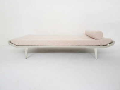White A.R. Cordemeyer for Auping “Cleopatra” daybed with "Teddy" upholstery, The Netherlands 1953