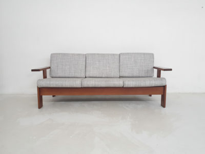 Mid-century minimalistic sofa in teak, Attributed to Harry de Groot for Leolux, The Netherlands 1950's