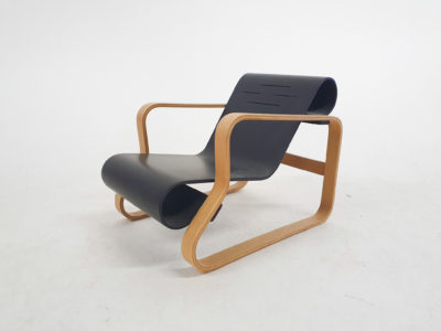 Vitra Miniature collection: Alvar Aalto "41 Paimio " lounge chair